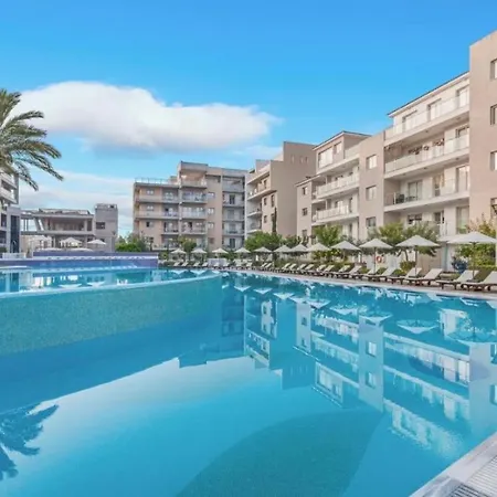 Ely 3 Swimming Pools, Luxury Complex In Apartman Paphos