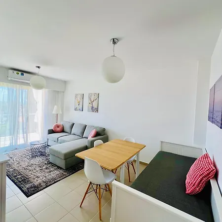 Ely 3 Swimming Pools, Luxury Complex In
