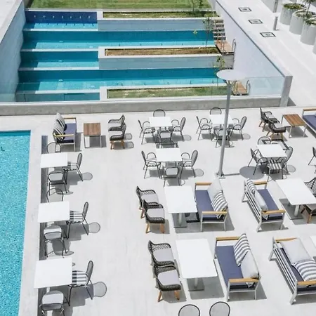 Ely 3 Swimming Pools, Luxury Complex In بافوس