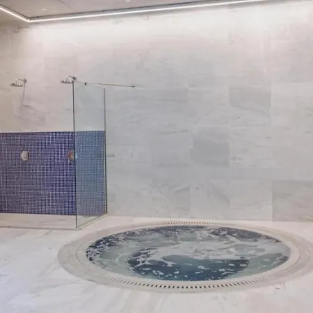 Ely 3 Swimming Pools, Luxury Complex In Apartman Paphos